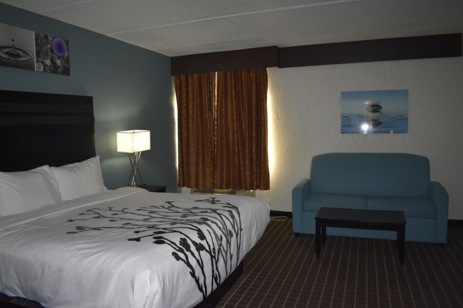 Queen suite with sofabed, desk, mini-fridge, microwave, pillow-top mattress, free Wi-Fi, coffee maker at Sleep Inn Knoxville