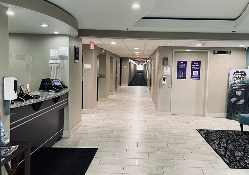 Inviting lobby area of Sleep Inn & Suites West Knoxville with contemporary decor and seating